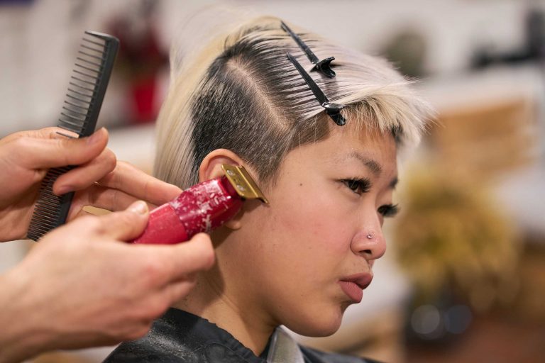 Building Client Relationships: The Key to a Thriving Hairdressing Career